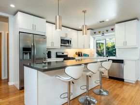 17402 Cohasset Street, Van Nuys (los Angeles) CA 91406