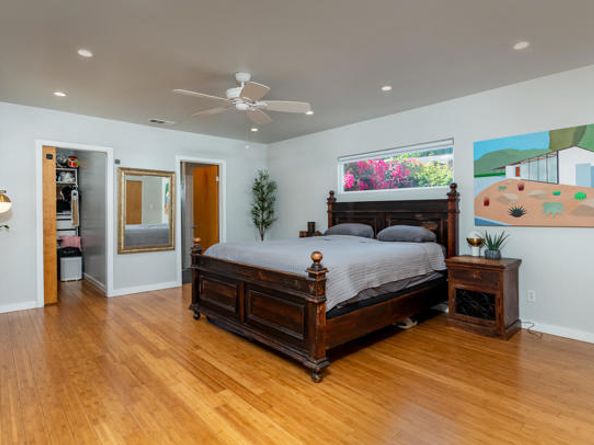 17402 Cohasset Street, Van Nuys (los Angeles) CA 91406