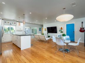 17402 Cohasset Street, Van Nuys (los Angeles) CA 91406