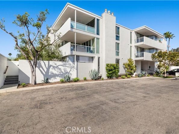 741 Avocado Avenue 101, Corona Del Mar (newport Beach) CA 92625