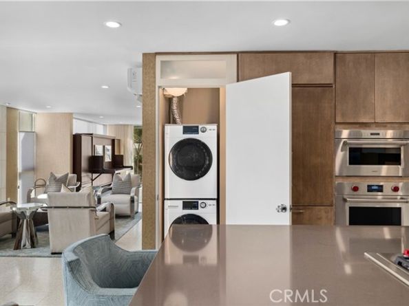 741 Avocado Avenue 101, Corona Del Mar (newport Beach) CA 92625