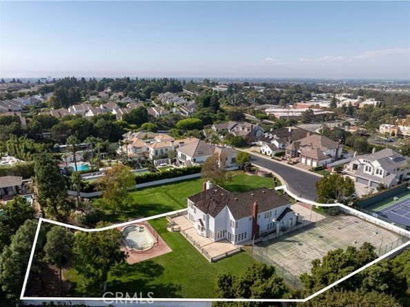 9 Leesbury Court, Newport Beach CA 92660