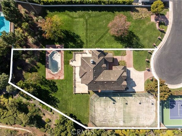 9 Leesbury Court, Newport Beach CA 92660