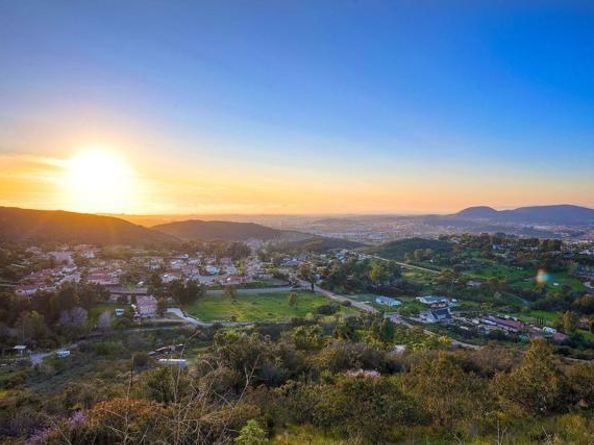 576 Camino De La Cima, San Marcos CA 92078