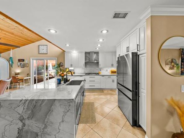 870 Linda Lane, San Marcos CA 92069