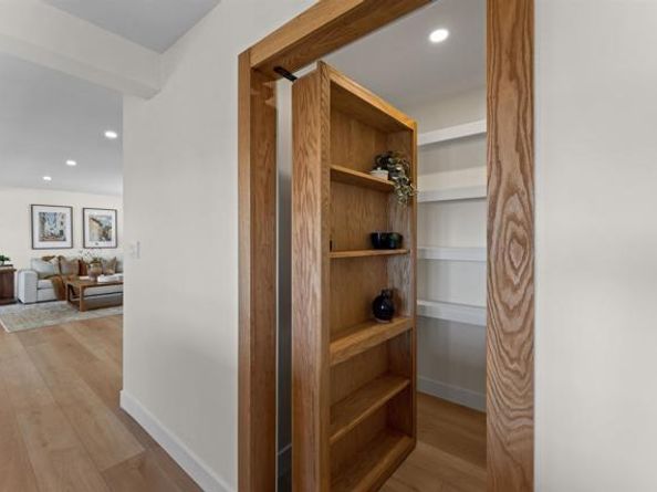 5777 Desert View Drive, La Jolla (san Diego) CA 92037