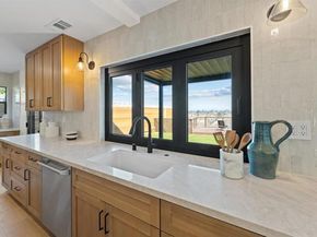 5777 Desert View Drive, La Jolla (san Diego) CA 92037