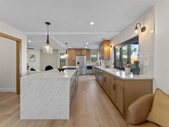 5777 Desert View Drive, La Jolla (san Diego) CA 92037