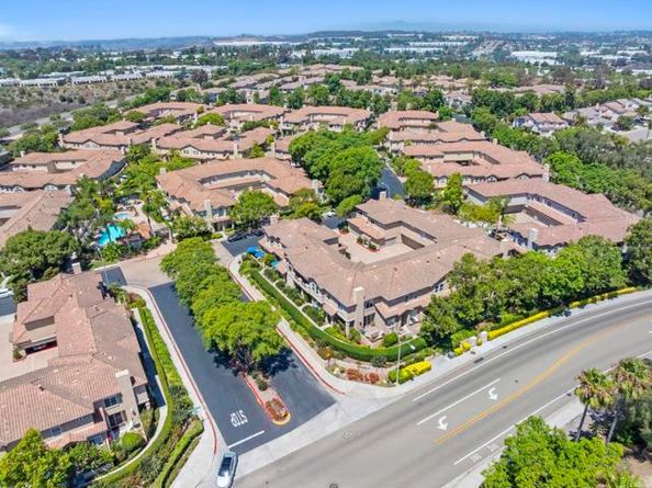 6084 Citracado Circle, Carlsbad CA 92009