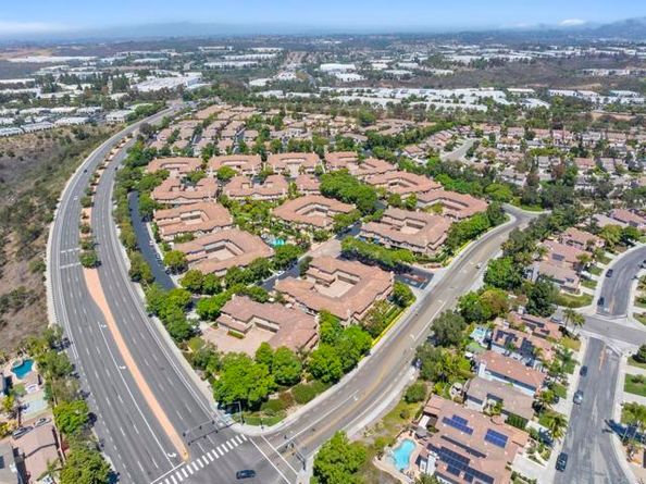 6084 Citracado Circle, Carlsbad CA 92009