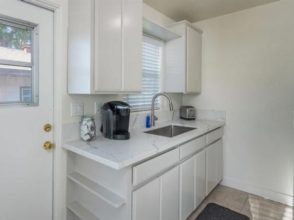 2604 Juan Street, San Diego CA 92110