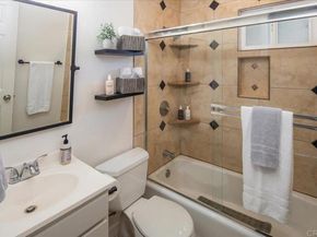 2604 Juan Street, San Diego CA 92110