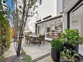 605 Marigold Avenue, Corona Del Mar (newport Beach) CA 92625