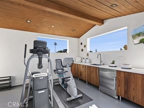 605 Marigold Avenue, Corona Del Mar (newport Beach) CA 92625