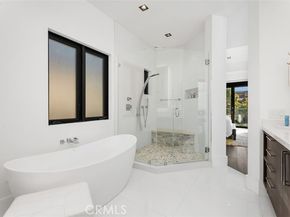 605 Marigold Avenue, Corona Del Mar (newport Beach) CA 92625