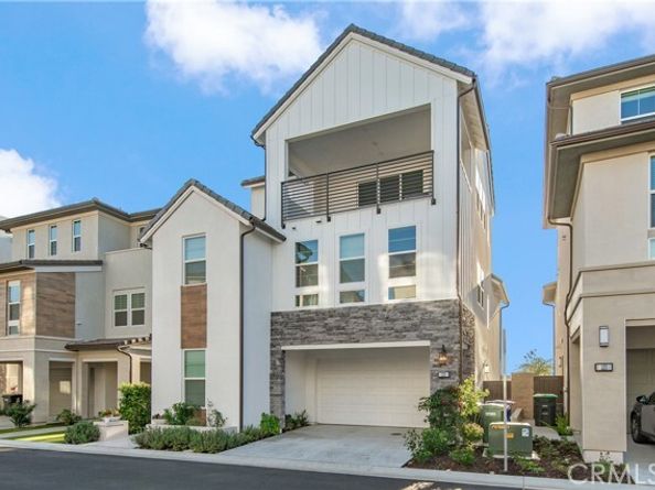 131 Reyes Alley, Lake Forest (el Toro) CA 92630