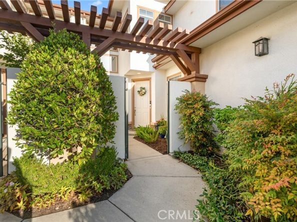 34 Bogey Lane, Laguna Hills CA 92679