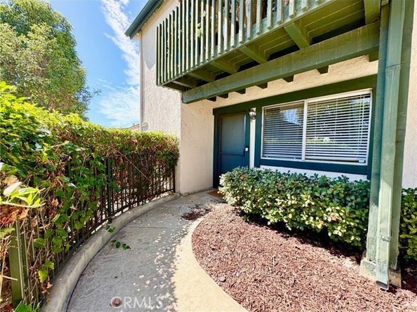 23288 Orange Avenue 5, Lake Forest (el Toro) CA 92630