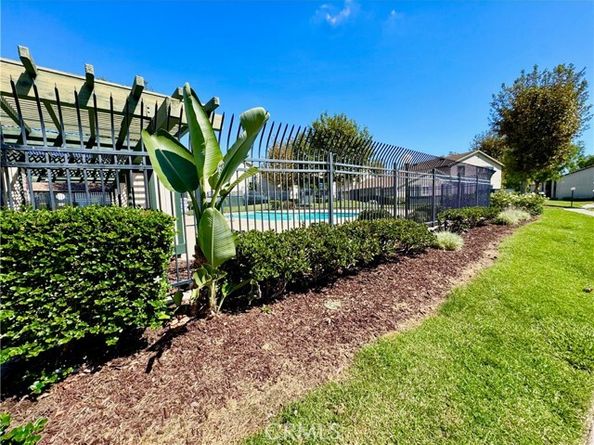 23288 Orange Avenue 5, Lake Forest (el Toro) CA 92630