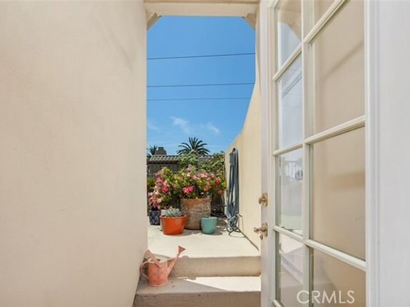 505 Marigold Avenue, Corona Del Mar (newport Beach) CA 92625