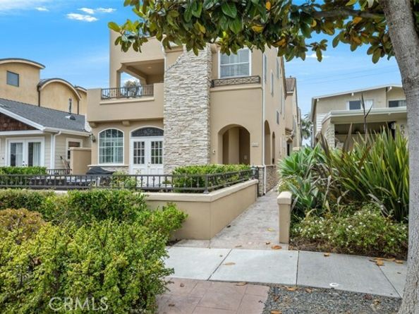 505 Marigold Avenue, Corona Del Mar (newport Beach) CA 92625