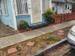 1142 E 66th Street, Inglewood CA 90302
