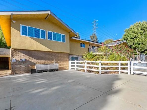 2846 Willow Glen Dr, El Cajon CA 92019