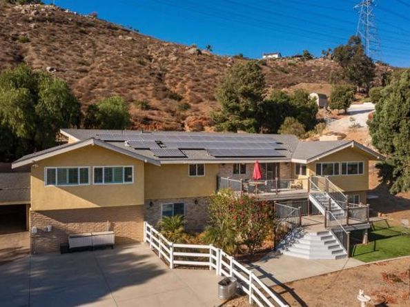 2846 Willow Glen Dr, El Cajon CA 92019