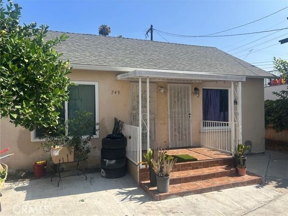 749 E 84th Street, Los Angeles CA 90001