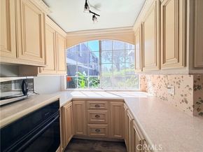 25645 Pine Creek 28, Wilmington (los Angeles) CA 90744