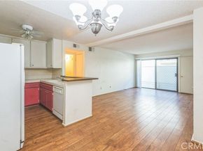 8801 Independence Avenue 11, Canoga Park (los Angeles) CA 91304