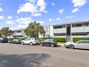 8801 Independence Avenue 11, Canoga Park (los Angeles) CA 91304