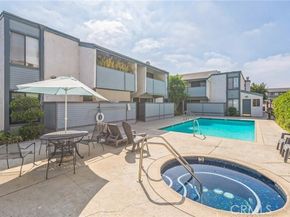 8801 Independence Avenue 11, Canoga Park (los Angeles) CA 91304