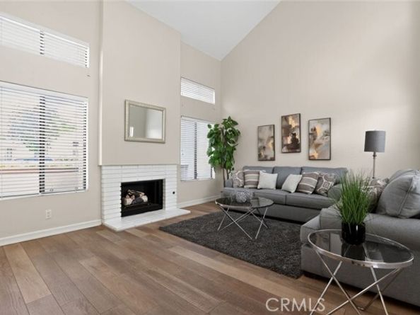 26 Claret 40, Irvine CA 92614