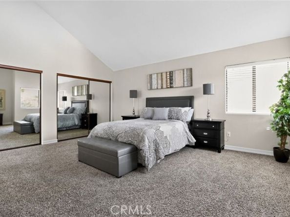 26 Claret 40, Irvine CA 92614