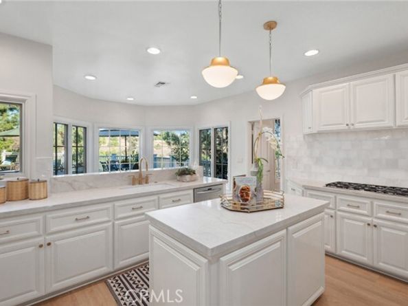 10302 Broadview Place, Tustin CA 92705