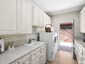 10302 Broadview Place, Tustin CA 92705