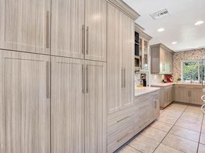 14921 Leadwell Street, Van Nuys (los Angeles) CA 91405