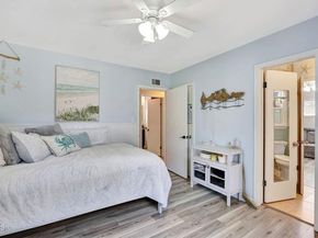 14921 Leadwell Street, Van Nuys (los Angeles) CA 91405
