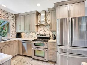 14921 Leadwell Street, Van Nuys (los Angeles) CA 91405