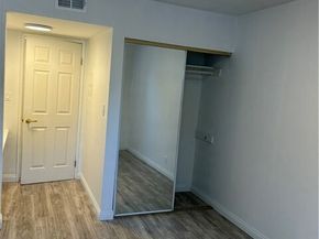 18620 Hatteras Street 272, Tarzana (los Angeles) CA 91356