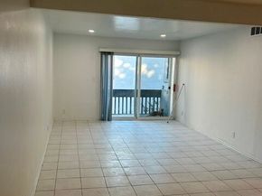 18620 Hatteras Street 272, Tarzana (los Angeles) CA 91356