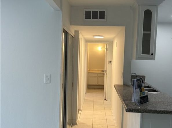 18620 Hatteras Street 272, Tarzana (los Angeles) CA 91356