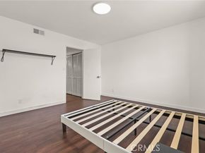 13243 Vanowen 2, North Hollywood (los Angeles) CA 91605