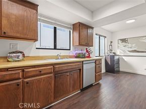 13243 Vanowen 2, North Hollywood (los Angeles) CA 91605