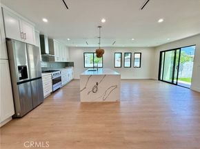 22130 Gault Street, Canoga Park (los Angeles) CA 91303