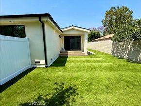 22130 Gault Street, Canoga Park (los Angeles) CA 91303