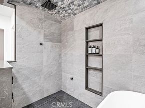 7702 De Soto, Canoga Park (los Angeles) CA 91304