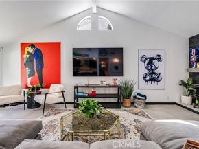 7702 De Soto, Canoga Park (los Angeles) CA 91304