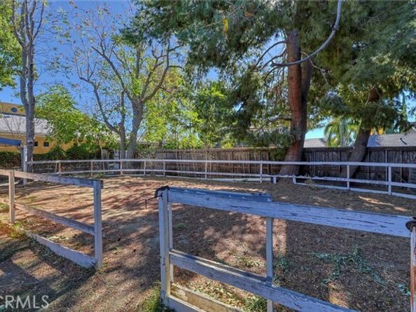 16326 Nordhoff Street, North Hills (los Angeles) CA 91343